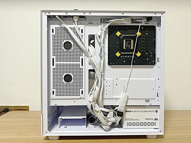 物美价廉，元气满满，钢影 透S限定版可能是你找的那款机箱