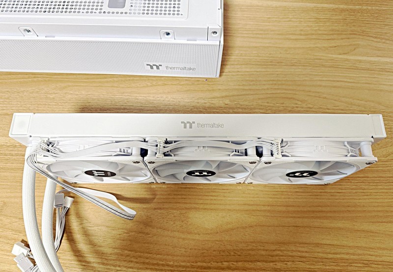 物美价廉，元气满满，钢影 透S限定版可能是你找的那款机箱