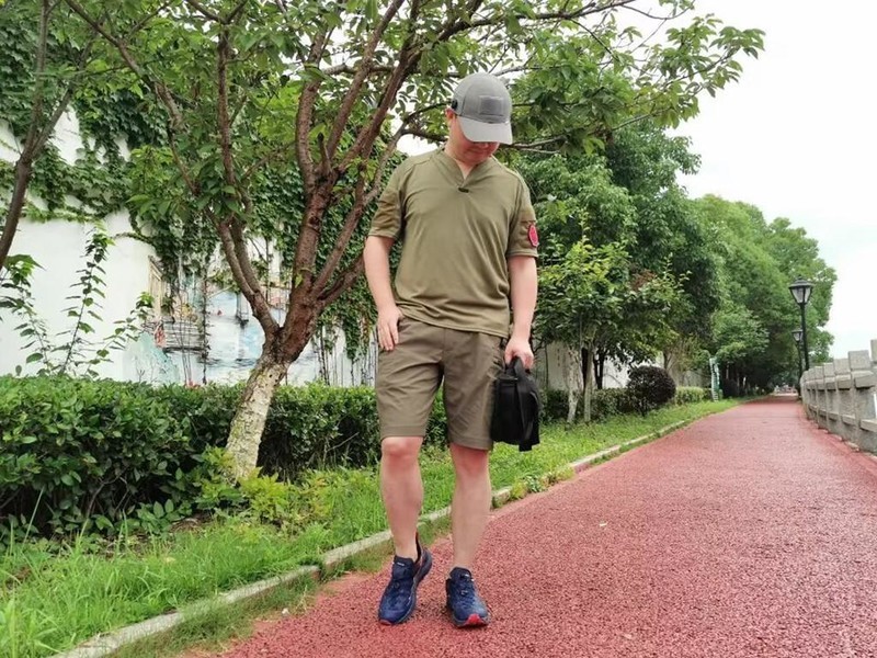 S疯了的单导又推出亨利小V领polo衫，凭啥又把大伙当“韭菜”收割