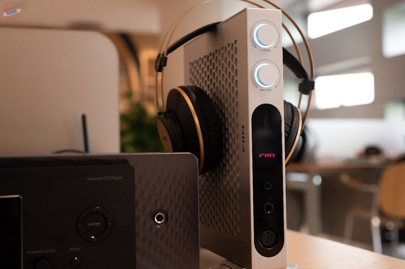 HiFi桌搭的新选择，更符合发烧友使用习惯的飞傲K19