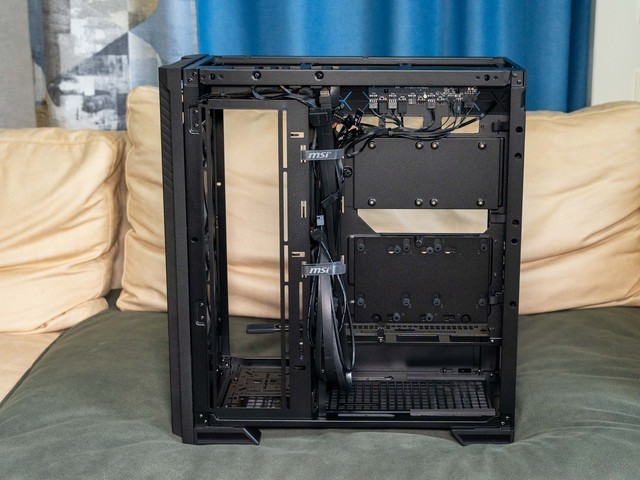 16CM双螺旋风扇加持，微星MPG VELOX 300R AIRFLOW PZ刀锋机箱晒单