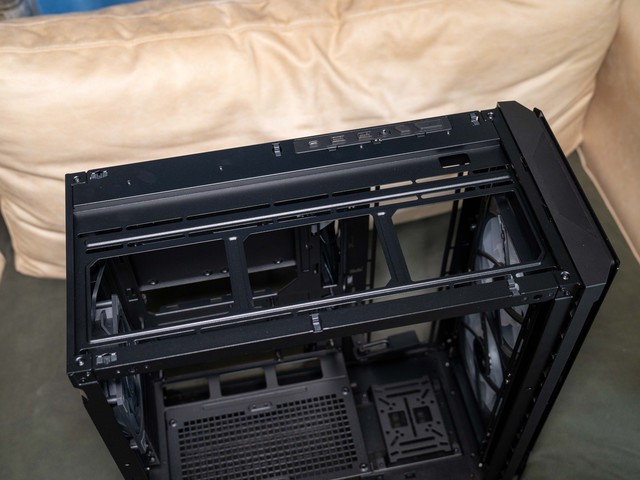 16CM双螺旋风扇加持，微星MPG VELOX 300R AIRFLOW PZ刀锋机箱晒单