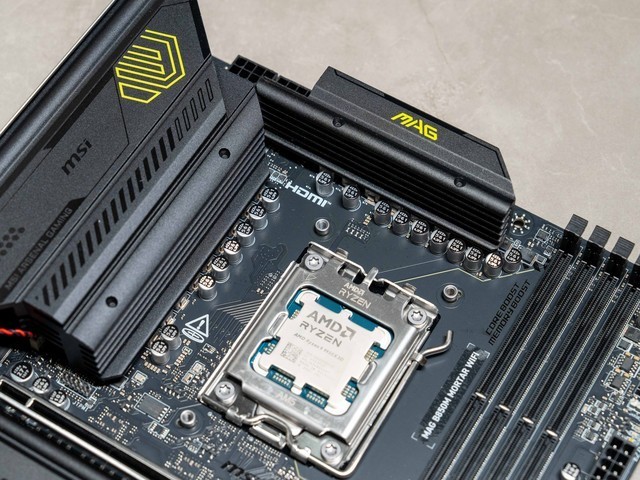 16CM双螺旋风扇加持，微星MPG VELOX 300R AIRFLOW PZ刀锋机箱晒单