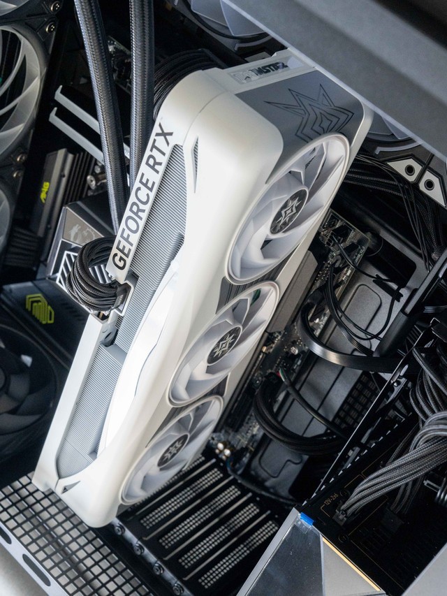 16CM双螺旋风扇加持，微星MPG VELOX 300R AIRFLOW PZ刀锋机箱晒单