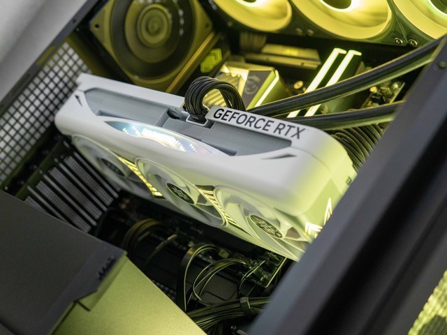 16CM双螺旋风扇加持，微星MPG VELOX 300R AIRFLOW PZ刀锋机箱晒单