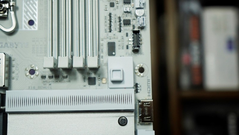 比性能模式提升多大？技嘉Z890 AORUS PRO ICE英特尔IPO套装实测