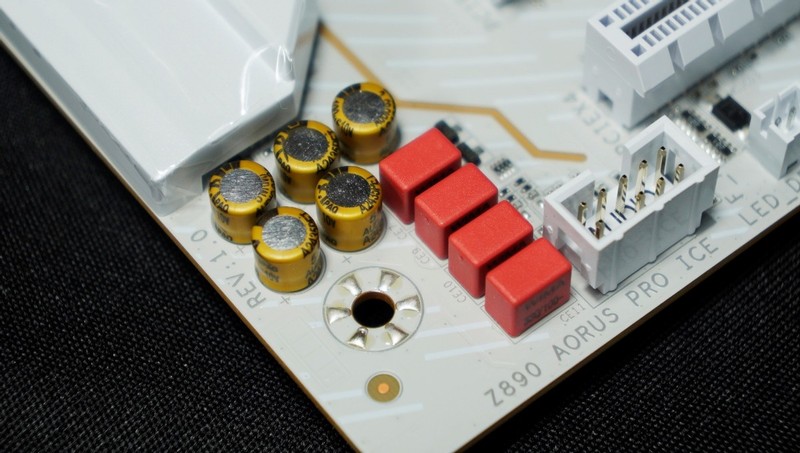 比性能模式提升多大？技嘉Z890 AORUS PRO ICE英特尔IPO套装实测