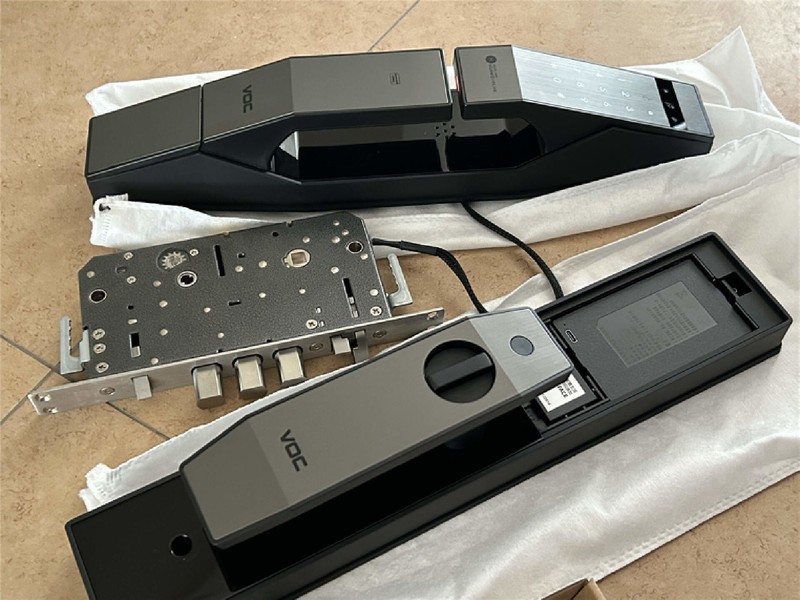 VOC T10face智能门锁实测：全自动+3D人脸识别，颜值和性价比突出