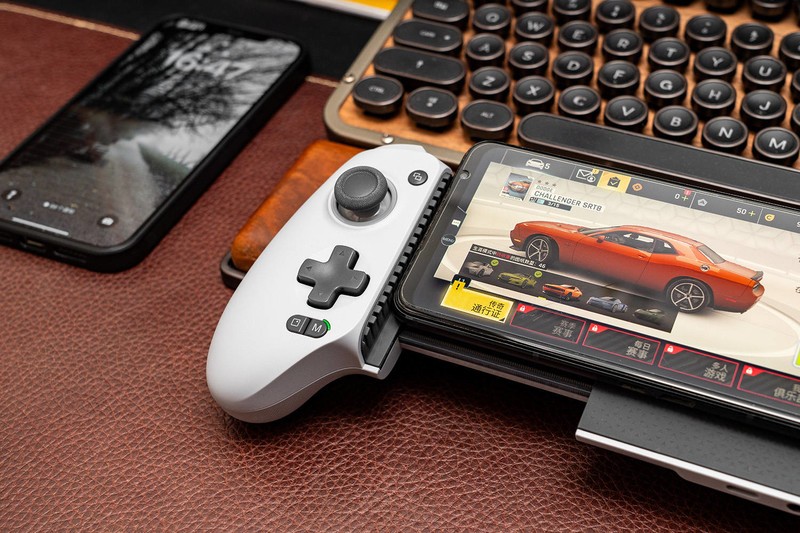 iPhone和安卓都能用，百款NS游戏随便玩，盖世小鸡G8射手座游戏手柄体验