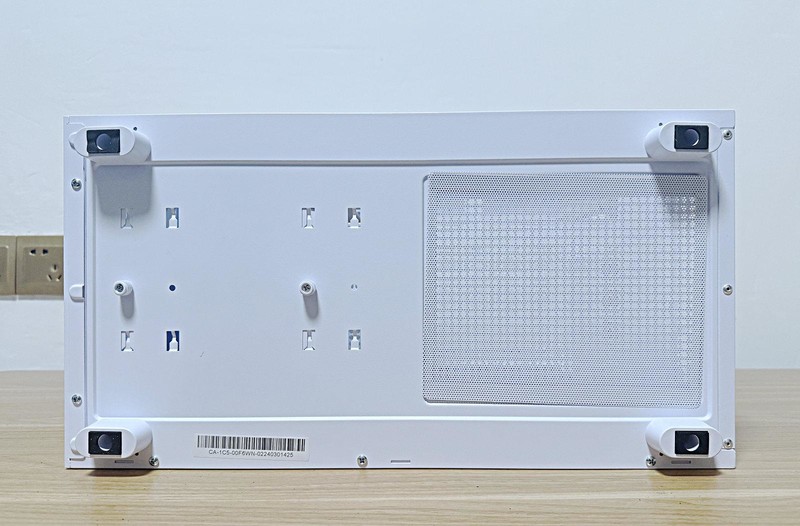 物美价廉，元气满满，钢影 透S限定版可能是你找的那款机箱