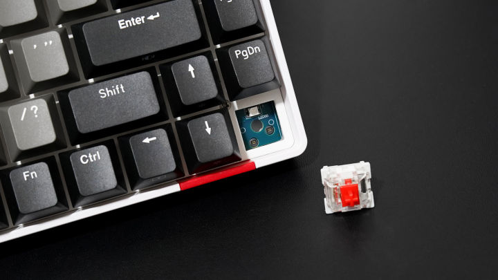 Thermaltake C360机械键盘体验：RGB 热插拔 三模无线 样样精通