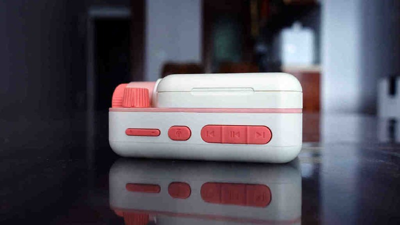 学玩两不误，趣学伴儿童故事放映机测评