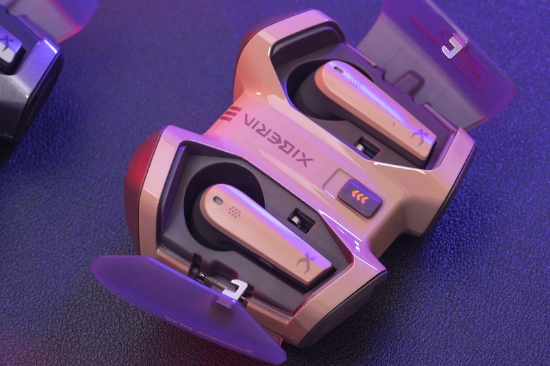 赛博朋克与外太空，告别延迟的真电竞TWS耳机，西伯利亚W20双模TWS耳机