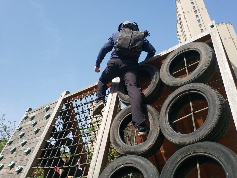 能跑10km无需换洗直接上班的功能西裤：单导25 款单湃休闲西裤