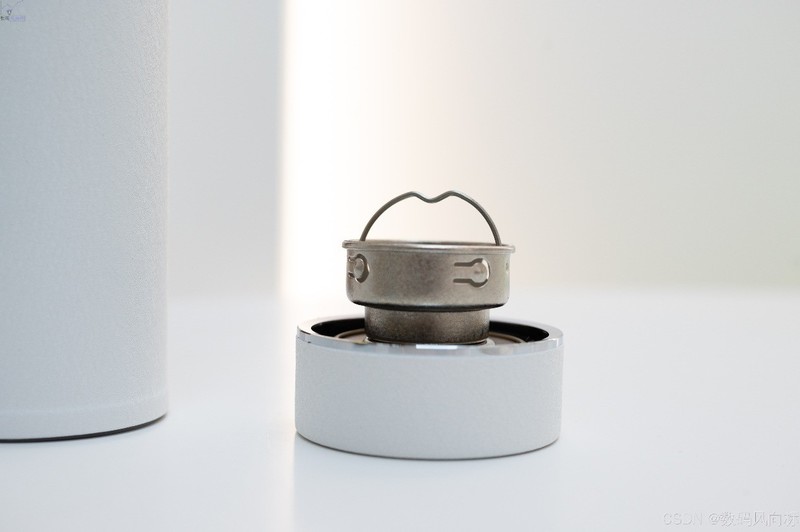 咖啡控狂喜，宫菱Ti1纯钛保温杯，清洁简单不串味