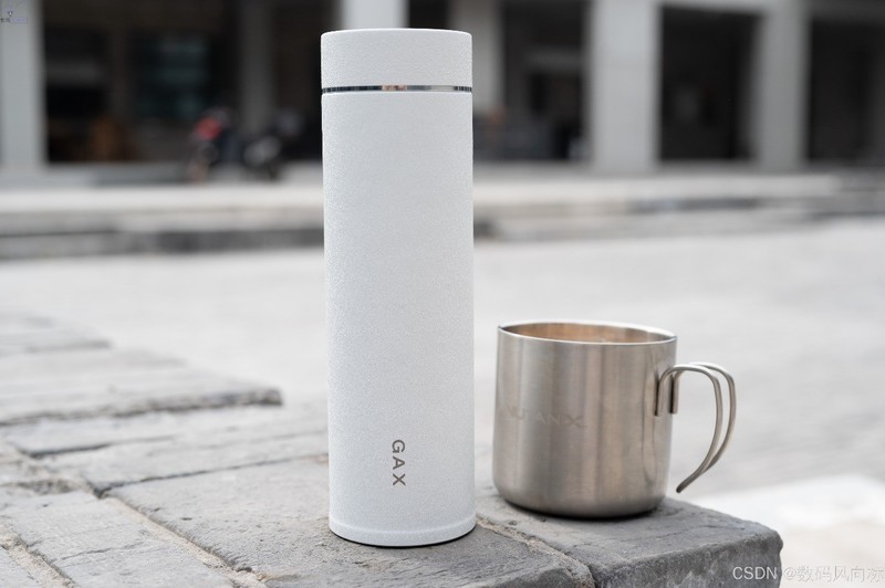 咖啡控狂喜，宫菱Ti1纯钛保温杯，清洁简单不串味