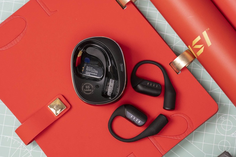 把AI塞进蓝牙耳机，FIIL GS Links抢了速录员和同声传译的饭碗