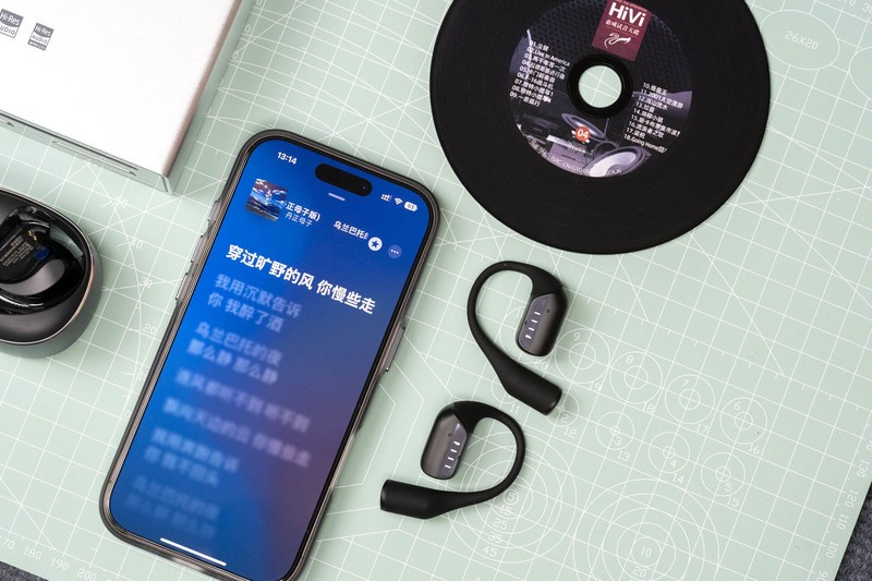 把AI塞进蓝牙耳机，FIIL GS Links抢了速录员和同声传译的饭碗