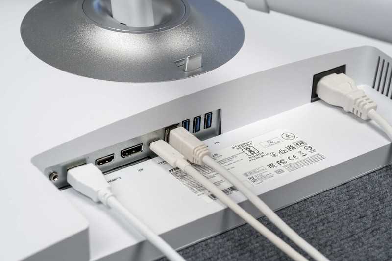 定位商务素质全能，软硬件综合护眼，Modern MD272UPHW显示器评测