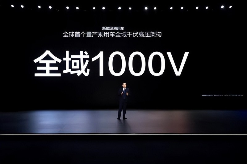 闪充5分钟续航400公里，电车充电比手机充电还快！比亚迪干的