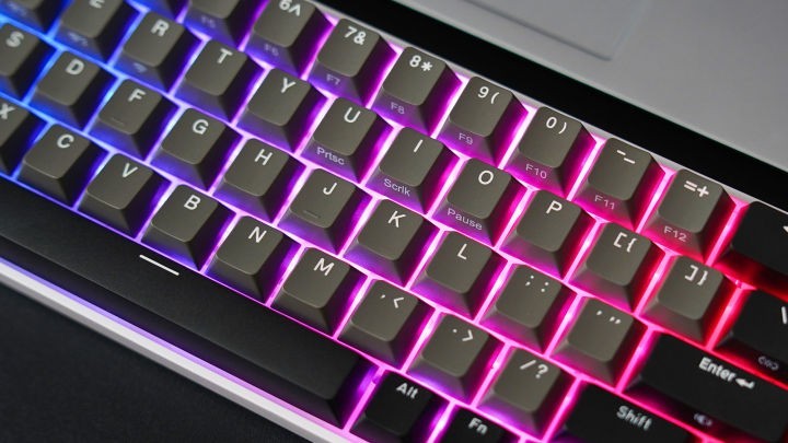 Thermaltake C360机械键盘体验：RGB 热插拔 三模无线 样样精通