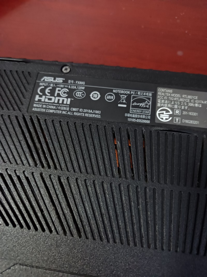 给坠机堡垒更换电池，D壳割缝散热。