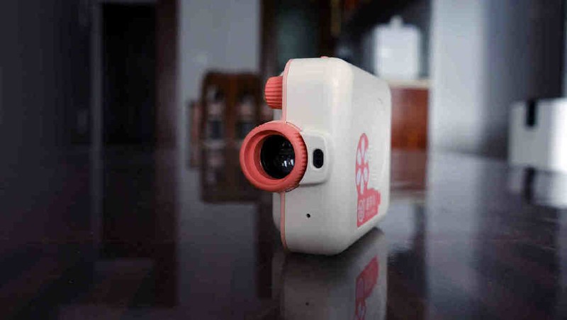 学玩两不误，趣学伴儿童故事放映机测评