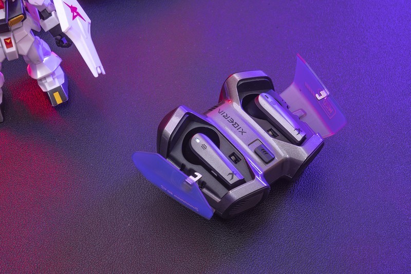 赛博朋克与外太空，告别延迟的真电竞TWS耳机，西伯利亚W20双模TWS耳机