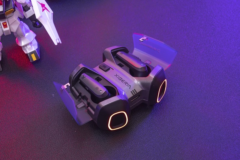 赛博朋克与外太空，告别延迟的真电竞TWS耳机，西伯利亚W20双模TWS耳机