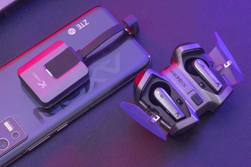 赛博朋克与外太空，告别延迟的真电竞TWS耳机，西伯利亚W20双模TWS耳机