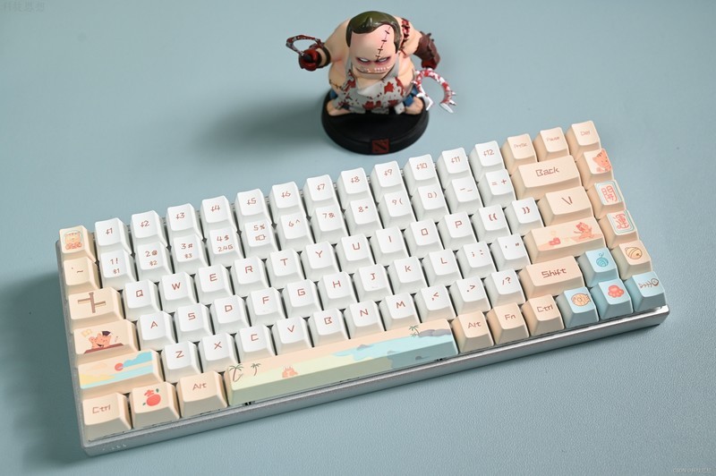 设计超萌的机械键盘，超有手感还不吵人，雷柏MT510PRO键盘上手