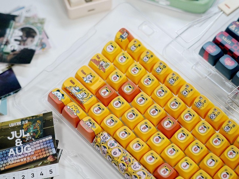 女生机械键盘怎么选？打造漂亮桌搭，女神节送Lofree洛斐小翘没错