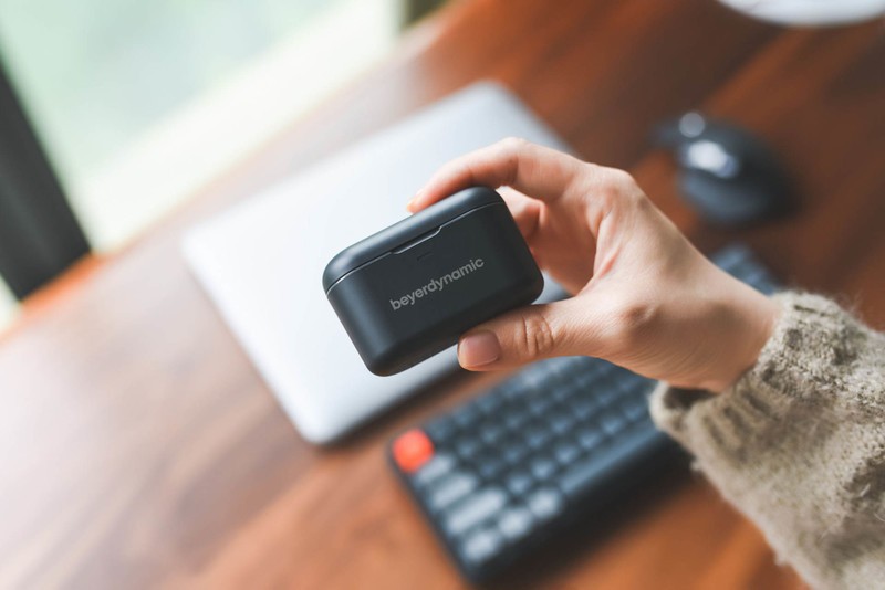 终究憋出大招，拜雅FREE BYRD：虽迟但到，烧友表示刚刚好