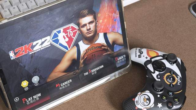 一键连招，百变换壳，二百元内超值的手柄—莱仕达P20使用体验