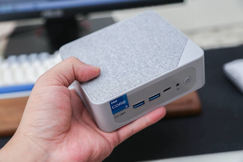 零刻SEi12迷你主机评测，12代酷睿i5-12450H，巴掌大小跑分近百万