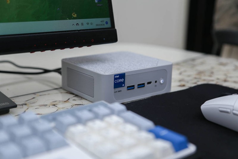 零刻SEi12迷你主机评测，12代酷睿i5-12450H，巴掌大小跑分近百万