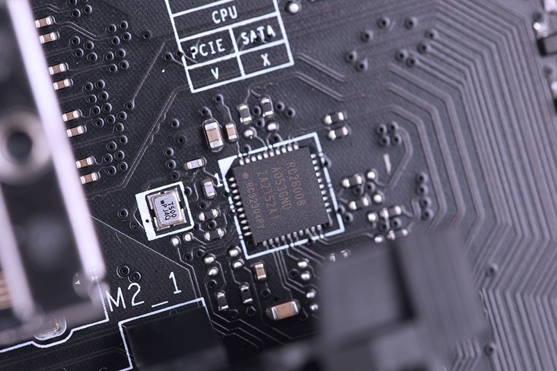 迷你版“巨物”异形机箱，搭配可超频的非K酷睿i5-12400装机分享