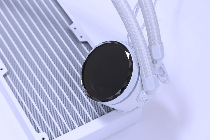 迷你版“巨物”异形机箱，搭配可超频的非K酷睿i5-12400装机分享