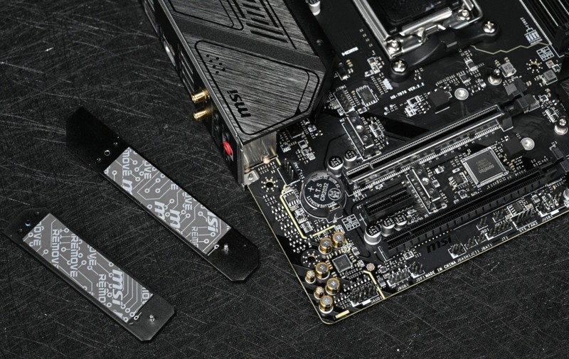 AMD强行YES！锐龙7000跳楼价，AMD这招让intel如鲠在喉