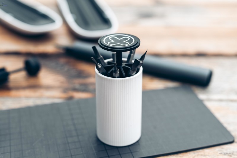 平时修理各种小东西，电动螺丝刀确实更好用