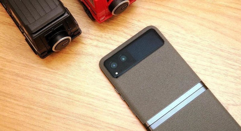 小巧便携颜值高，3999元即可到手的Moto Razr40上手体验