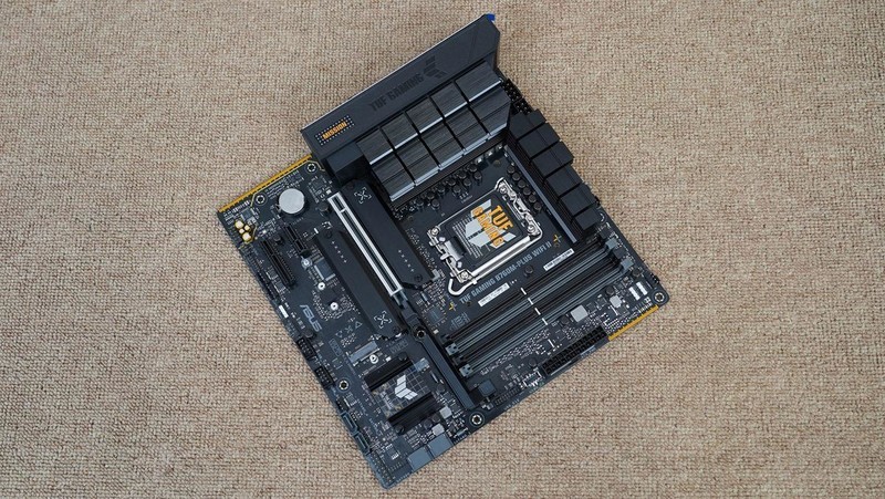 谁才是高性价比游戏神器？R5 9600X、i5 14600KF对比测试
