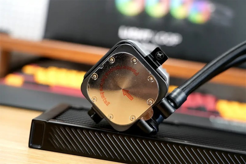 德商德静界主机：静谧与性能的完美融合，静享科技之美！