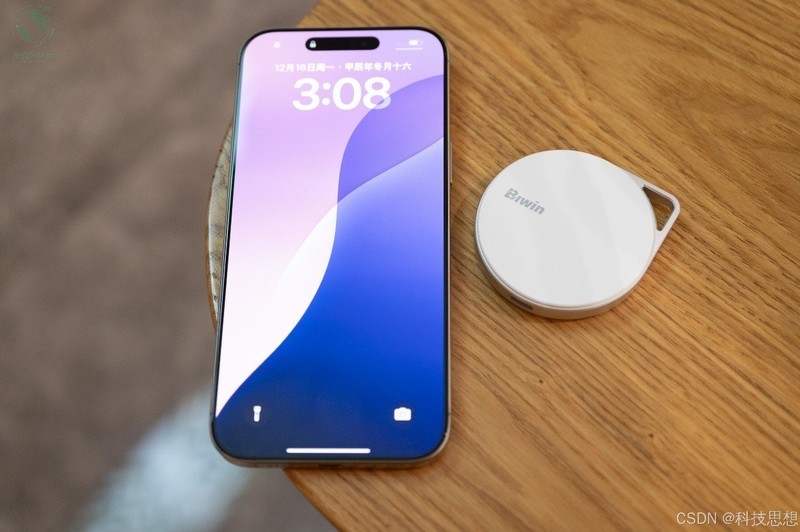 轻盈磁吸即插即用，手机 Vlog 轻松录制，佰维PM2000移动固态硬盘上手