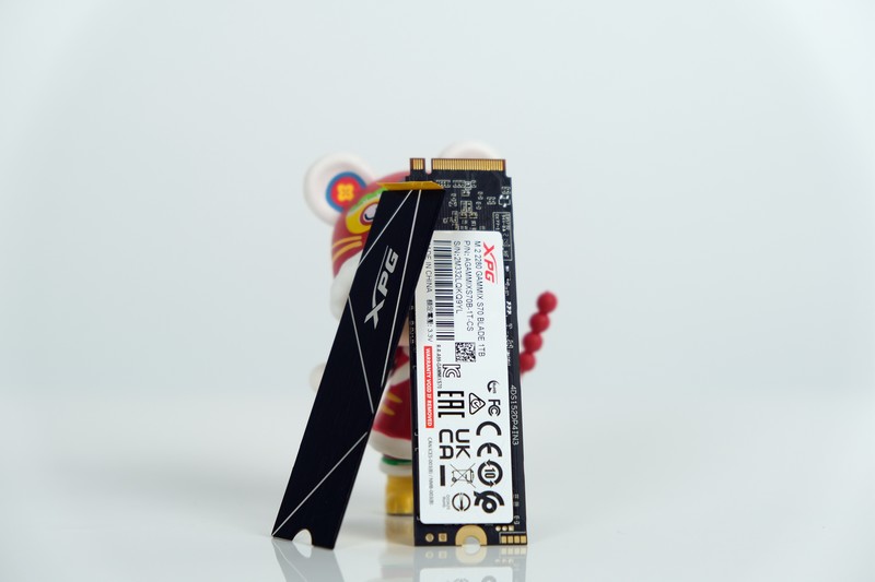 轻松突破7000MB/s XPG 翼龙 S70 Blade PCIe 4.0固态硬盘极速体验