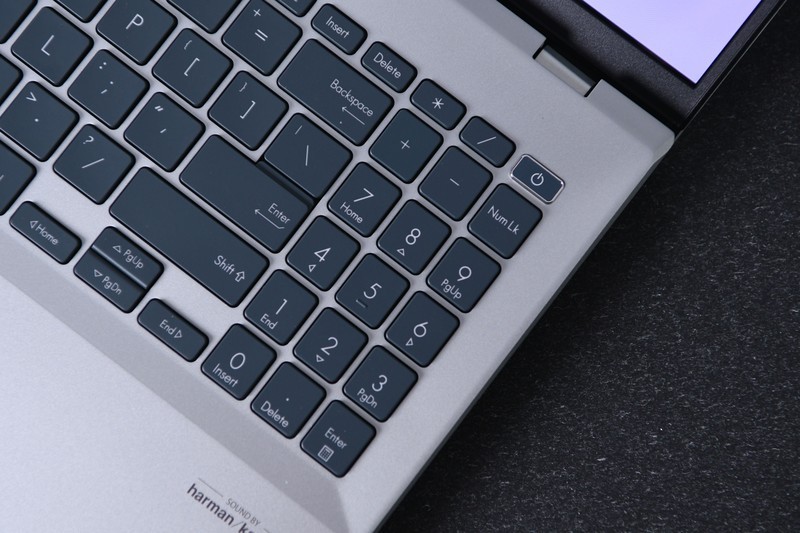 轻薄本天花板？华硕灵耀Pro16 2022使用体验