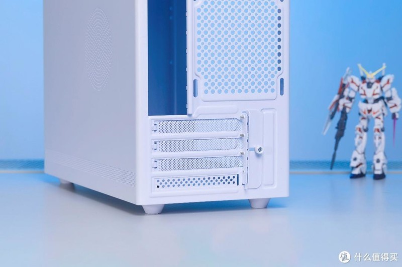 独角兽漫迷的最爱，硕一凤凰U350打造高达主题装机