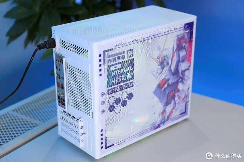 独角兽漫迷的最爱，硕一凤凰U350打造高达主题装机