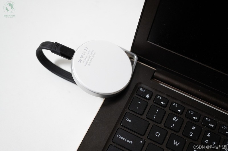 轻盈磁吸即插即用，手机 Vlog 轻松录制，佰维PM2000移动固态硬盘上手