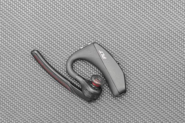 商务降噪耳机！缤特力Voyager 5200开箱体验，户外好助手